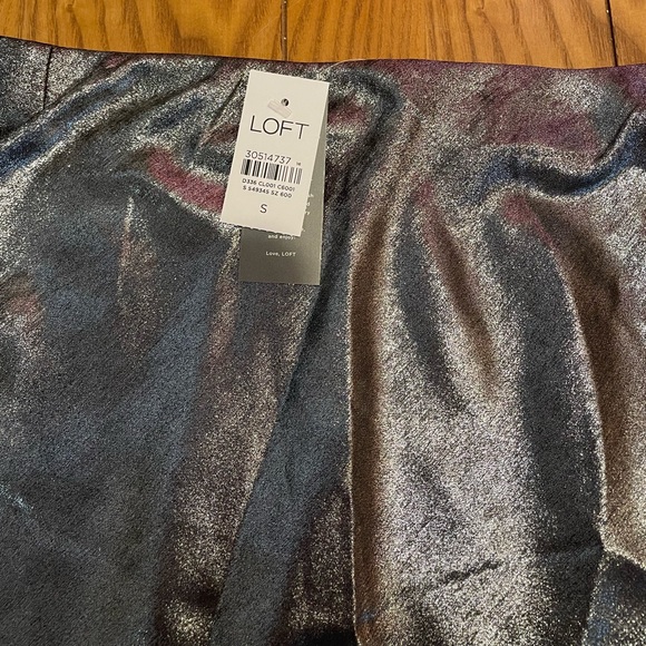 NWT Loft Silver Metallic Midi Skirt- Size Small - Picture 4 of 6